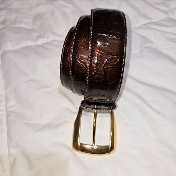 MCM ALLIGATOR WITH BRASS BUCKLE BELT MADE IN ITALY - Picture 10 of 14